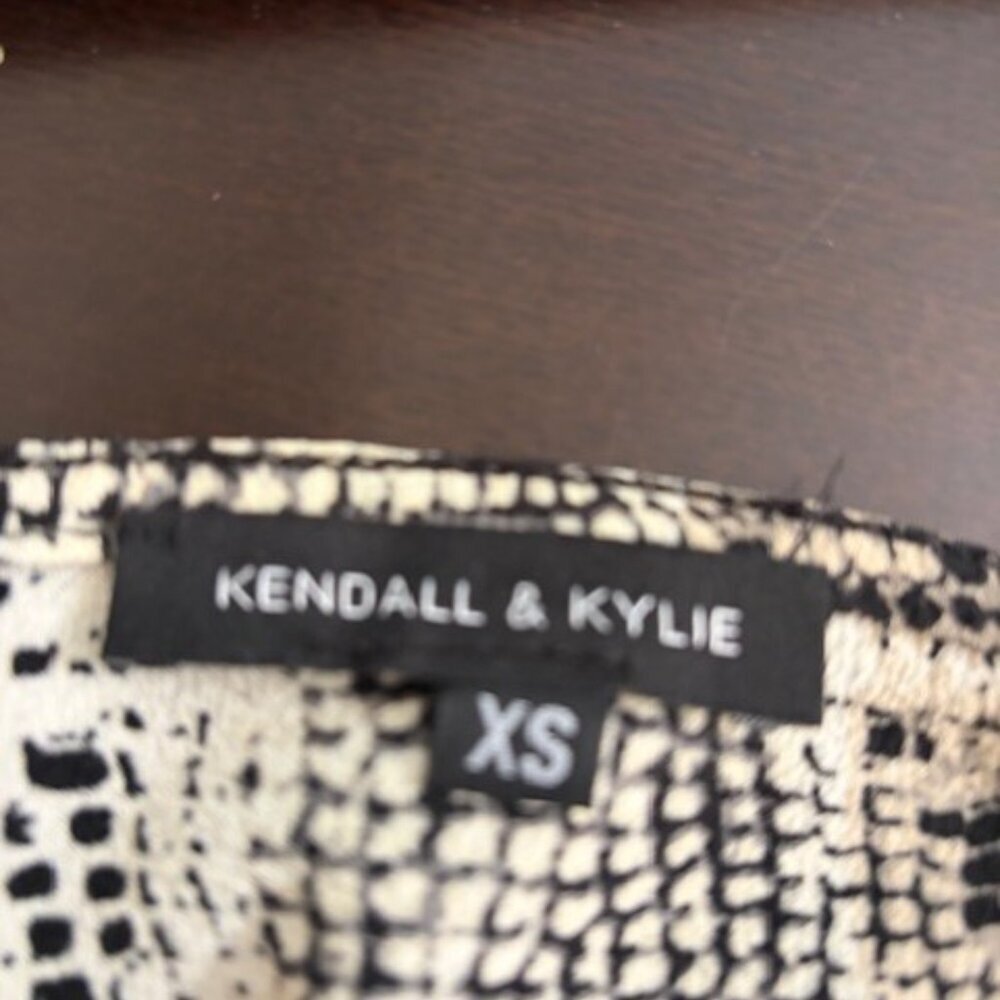Kendall & Kylie Snakeskin Print Cami Cowl Neck Adjustable Straps Women's XS - Picture 5 of 5